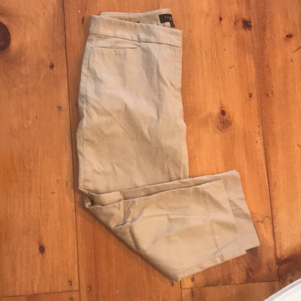 Talbot’s curvy Capri Pants